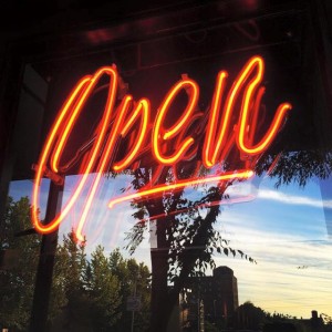 Racket Open Sign