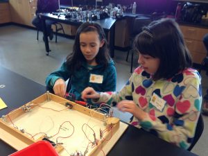 Girls will learn to excel in technology with Girls go Tech. Photo courtesy: WWU.