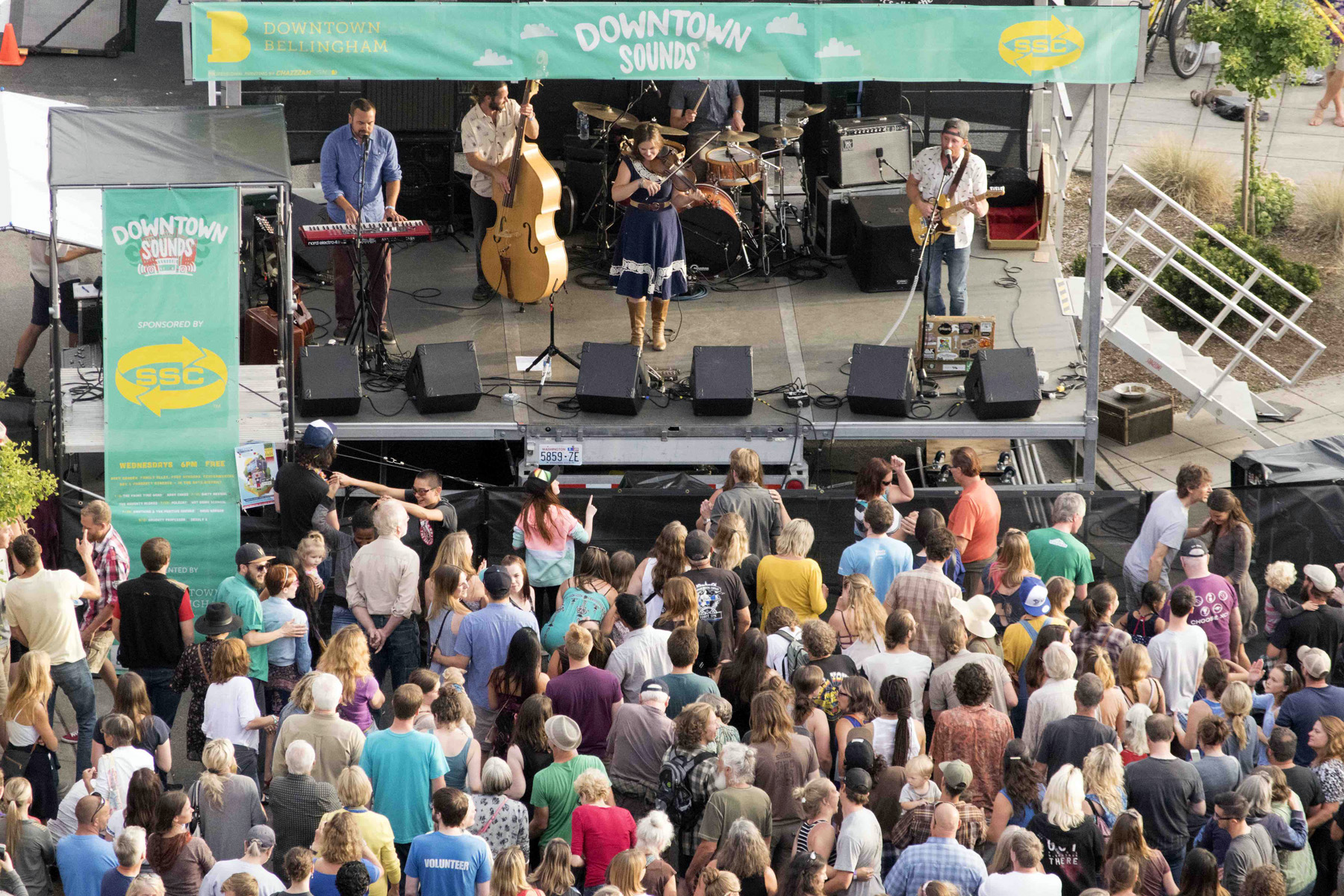 downtown sounds crowd 1 (1)