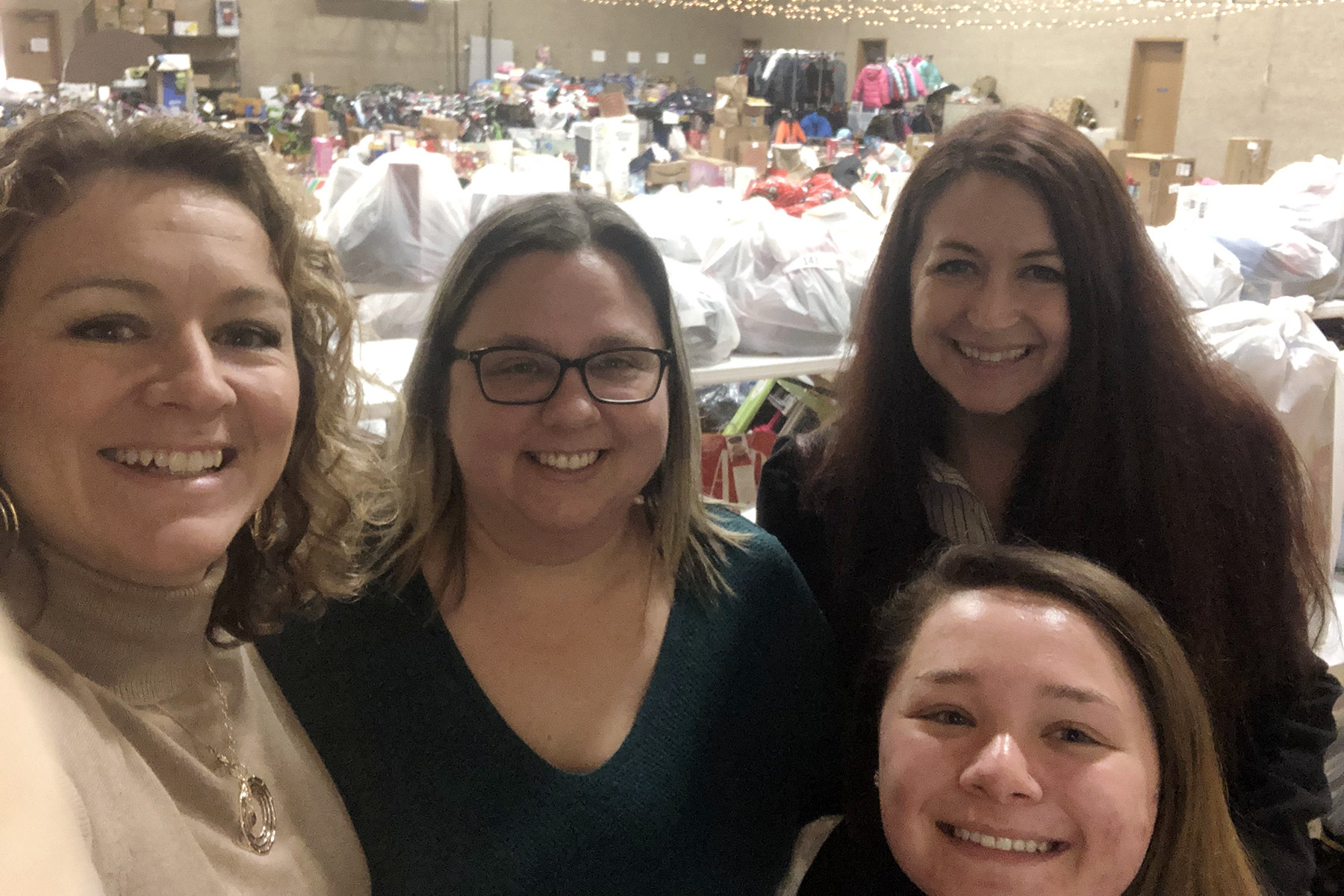 Bob Wallin Insurance, Salvation Army Bring Christmas to