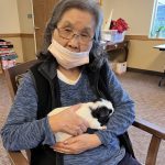 Summit-Place-Assisted-Living-animal-therapy