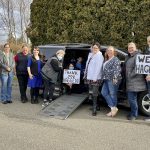 Cascade-Connections-wheelchair-van-group-photo
