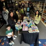 Comics-place-customers